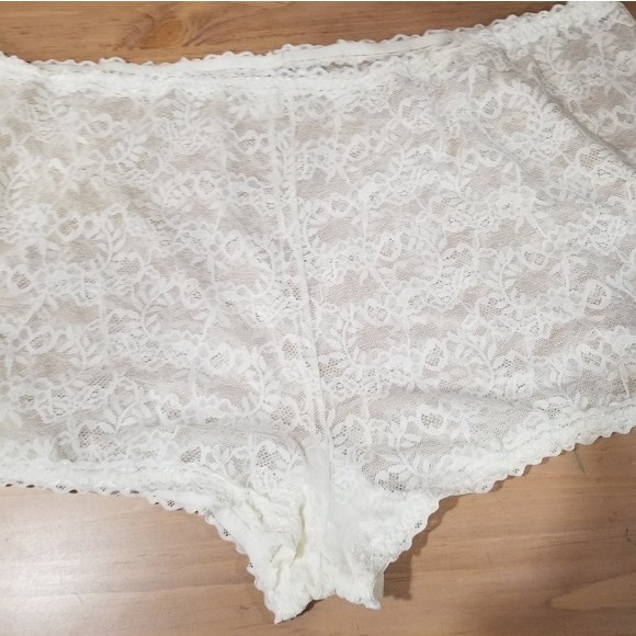 Other - NWOT Comfort Choice Beautiful White All Lace Panty Plus Size Size 12